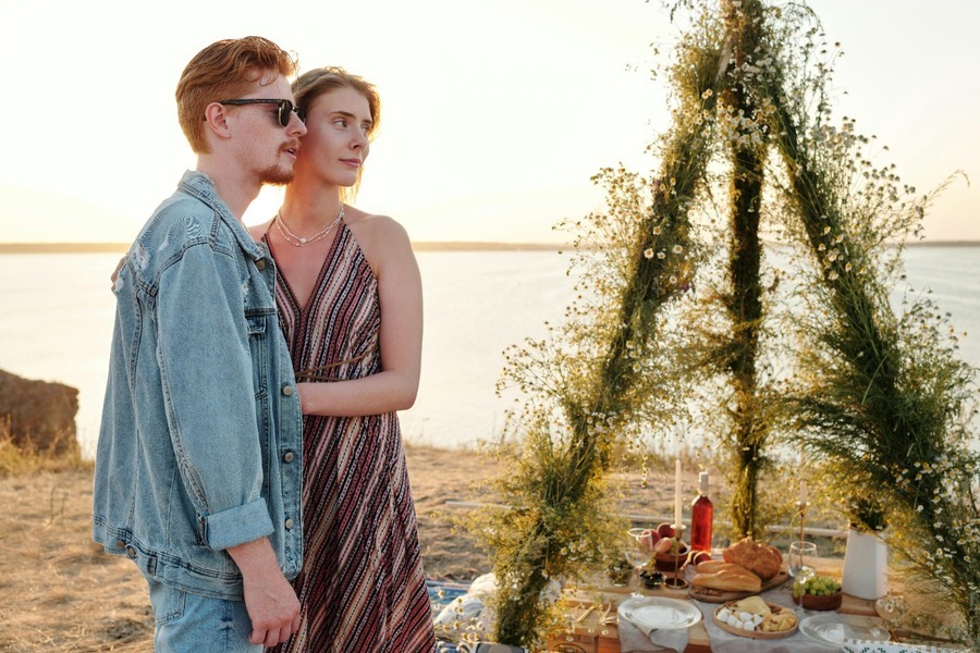 Person experiencing dating fatigue burnout