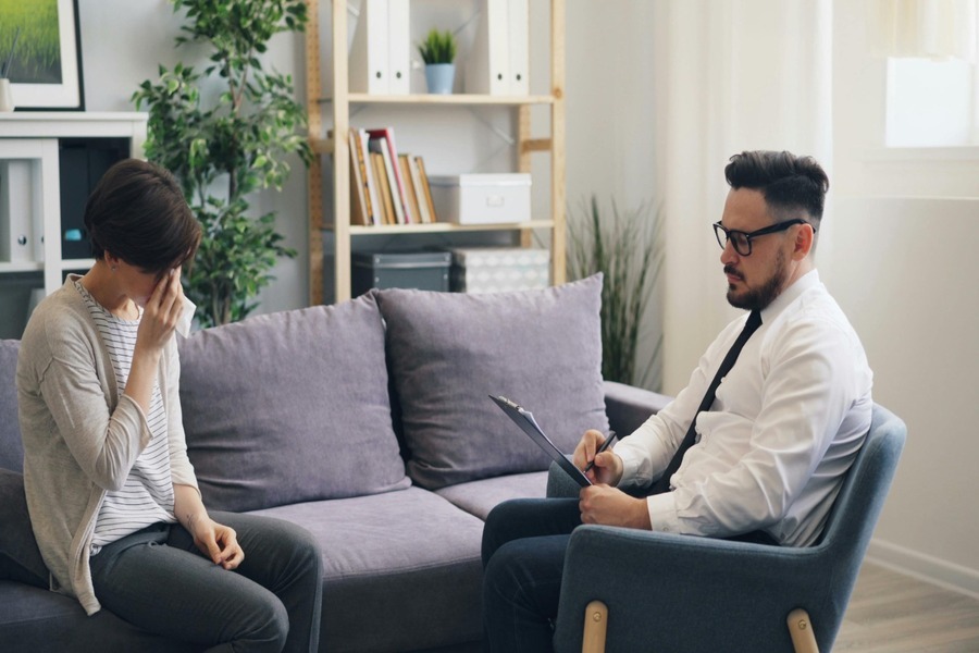 Emotional unavailability in modern relationships