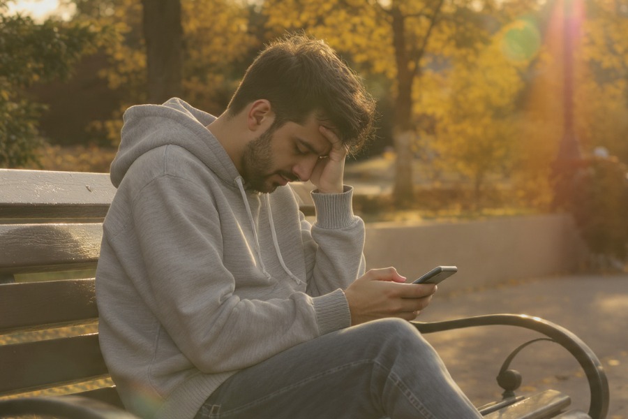 Situationship anxiety signs